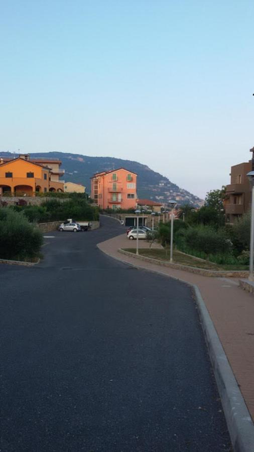 Very Cosy House With Fabulous Sea View! Pietra Ligure Rum bild