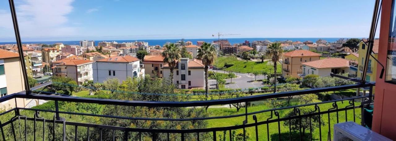 Very Cosy House With Fabulous Sea View! Pietra Ligure Exteriör bild